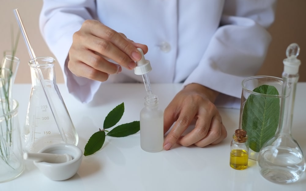 How to make face serum with essential oils