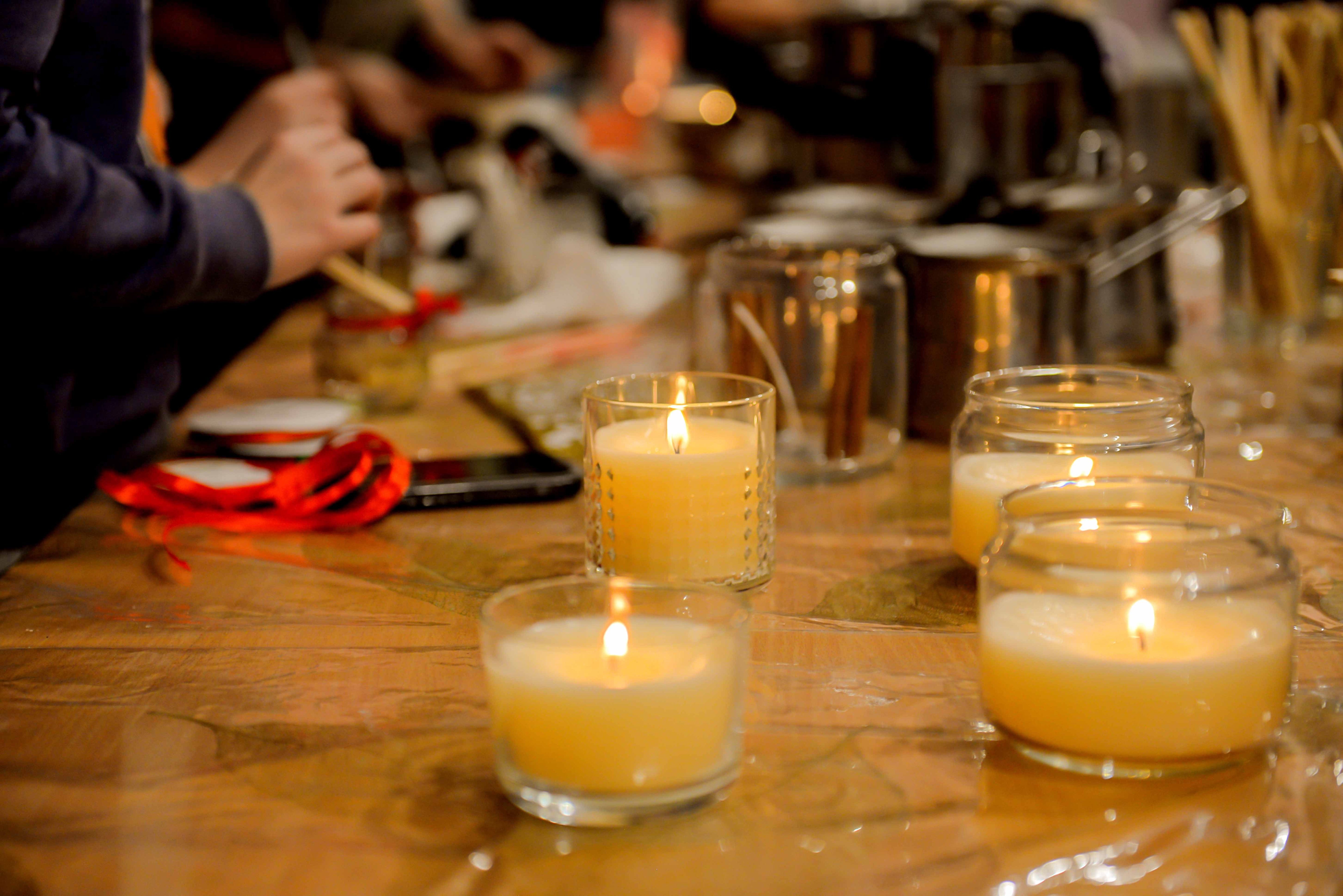 How to Make Scented Candles With Essential Oils