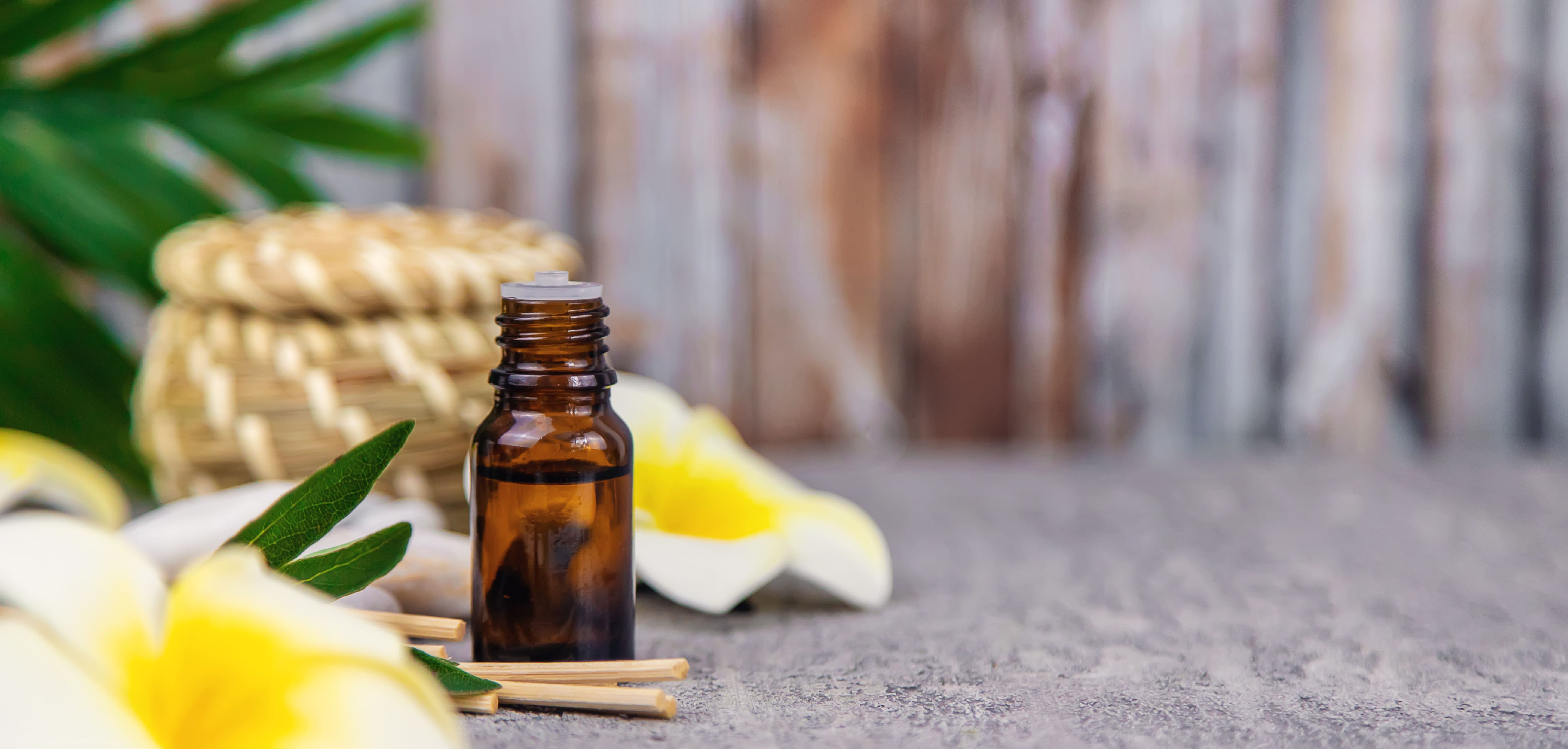 Essential Oils for C-Section Healing: Expert Guide