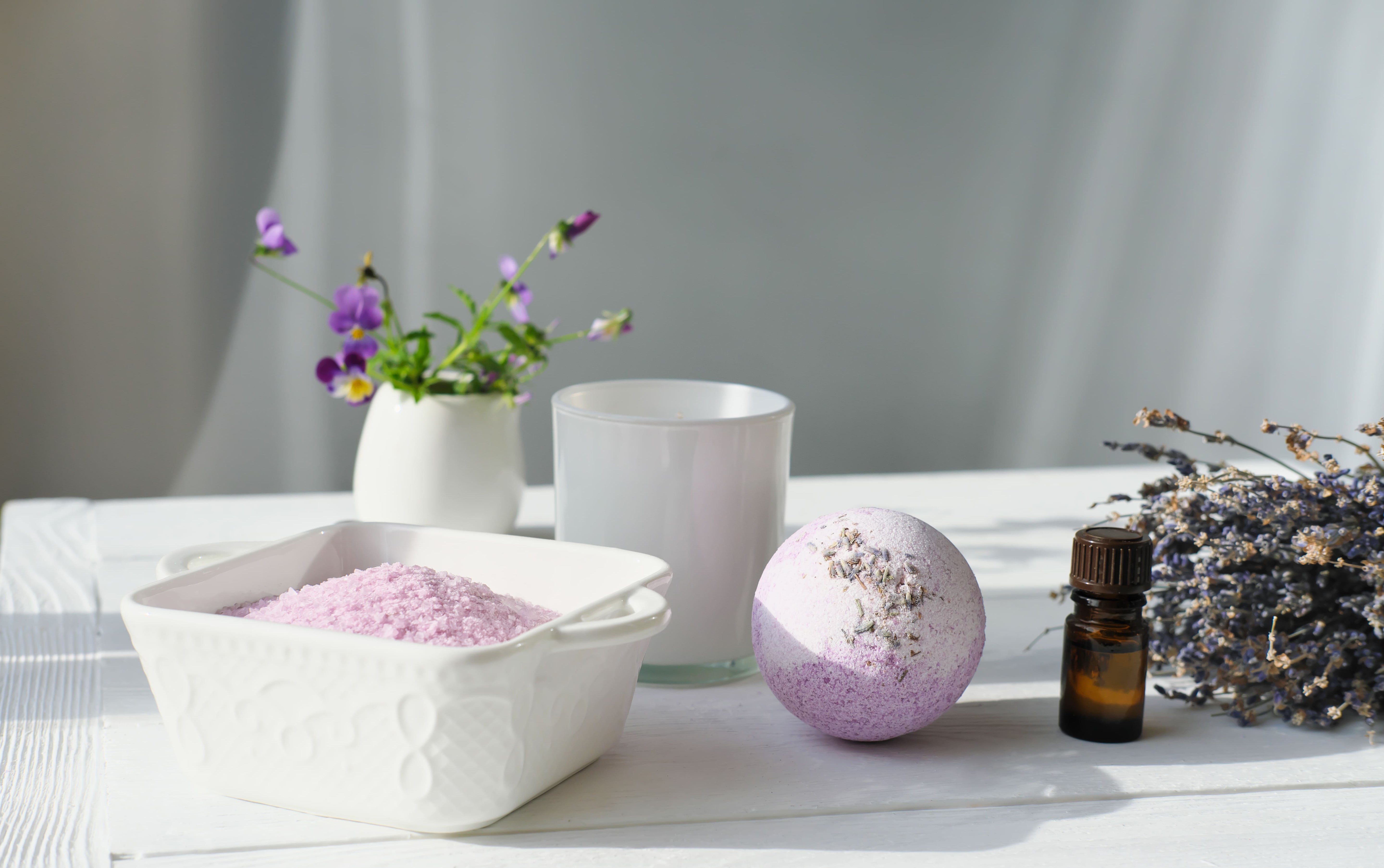 How to Make Bath Bombs with Essential Oils