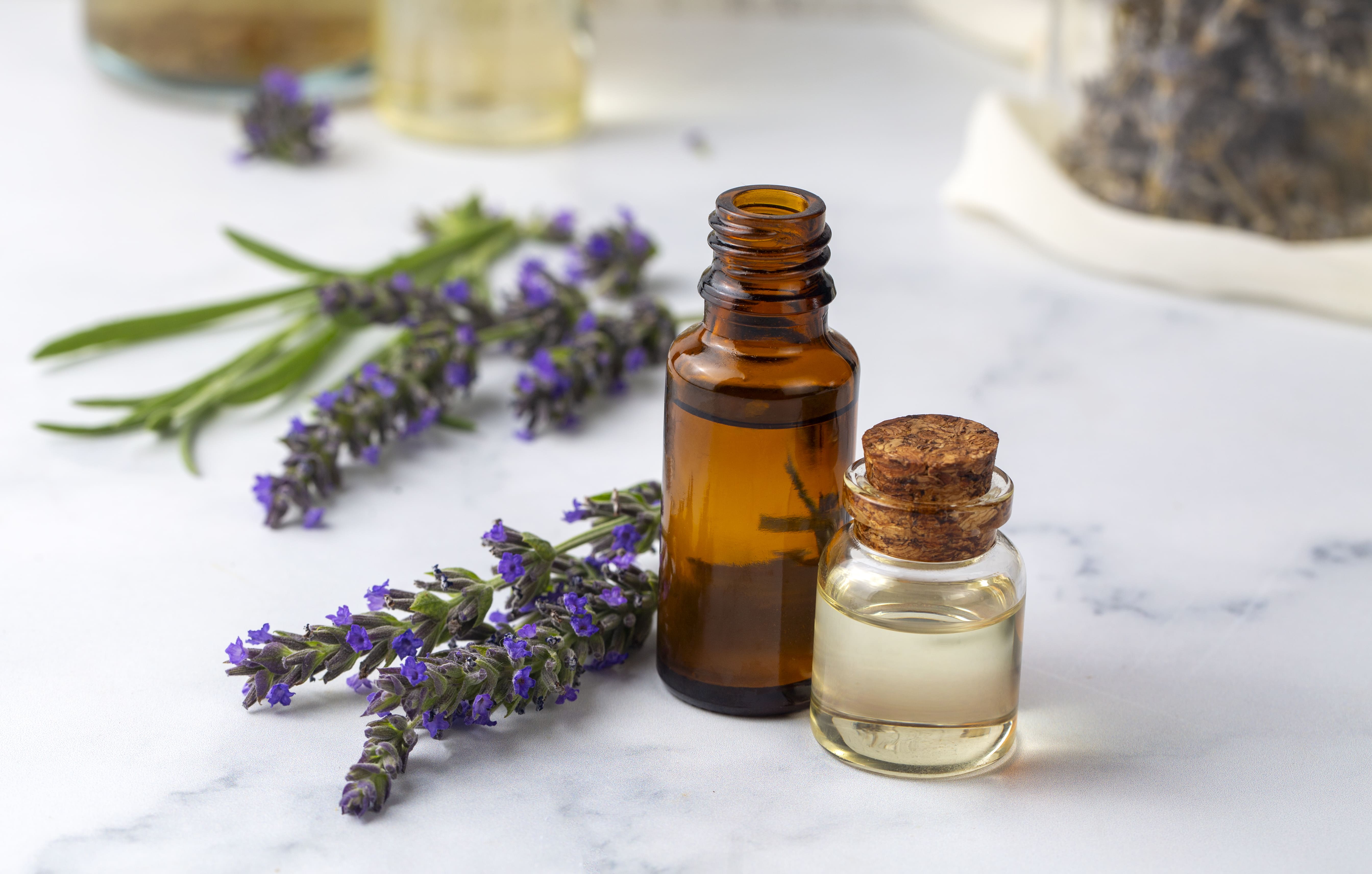 What Mixes Well with Lavender Essential Oil?