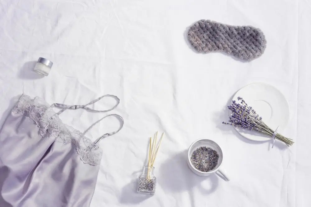 How To Make a Sleep Kit With Essential Oils